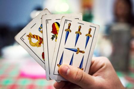 Portuguese card game